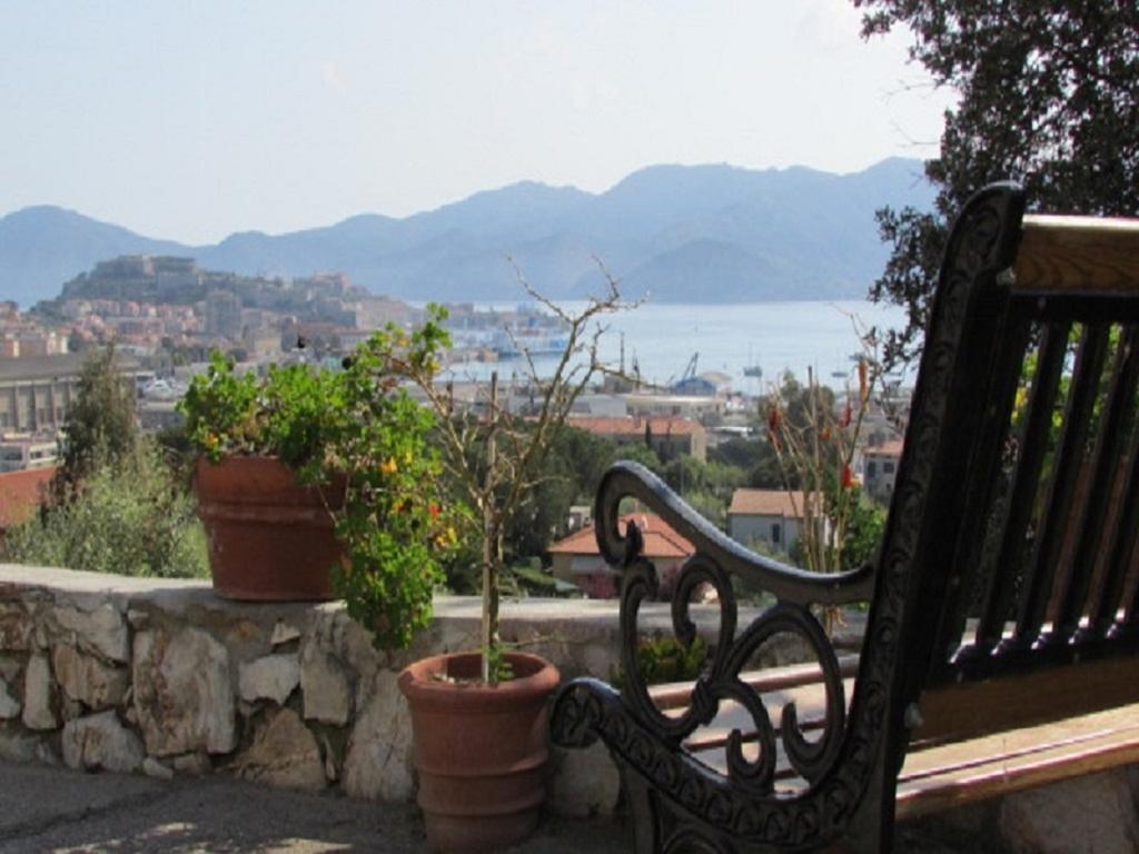 Appartamenti Bellavista By Helloelba Portoferraio Habitación foto